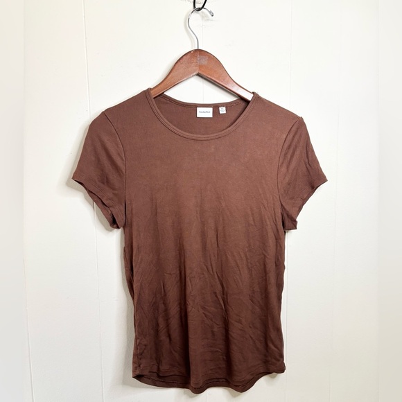 Sunday Best Aritzia brown ribbed stretchy crewneck T-shirt size XL - Picture 1 of 5